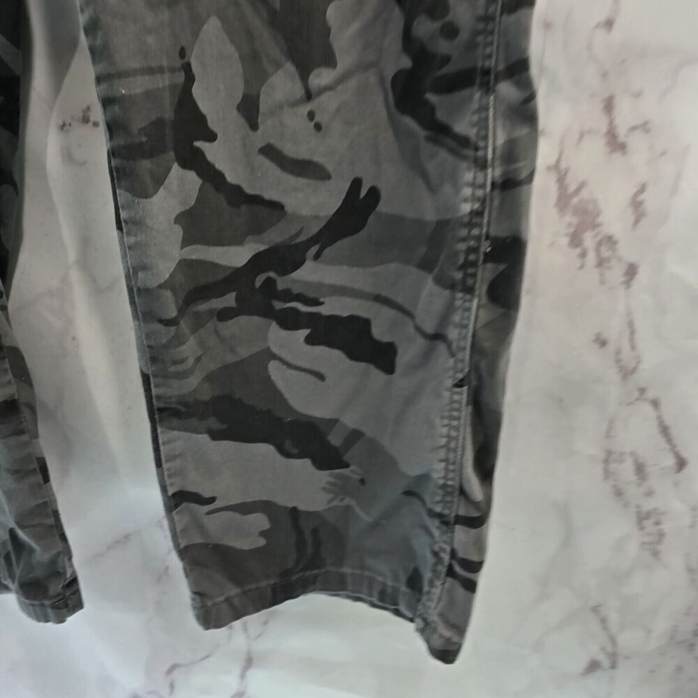 Wrangler Pants Mens 40 X 30 Camo Black Gray Cargo Straight Leg Regular Taper - Picture 5 of 13